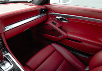 Подержанный автомобиль Porsche 911 Coupe 2013 года (26 фото)