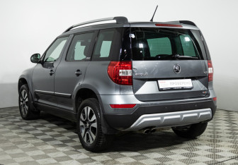 Подержанный автомобиль Skoda Yeti 2015 года (7 фото)