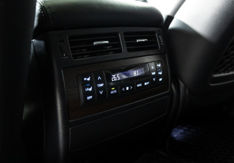 Подержанный автомобиль Toyota Land Cruiser Suv 2018 года (25 фото)