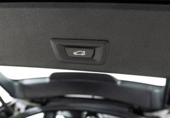 Подержанный автомобиль BMW X4 2015 года (19 фото)