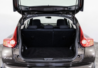 Подержанный автомобиль Nissan Juke 2013 года (24 фото)