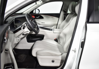 Подержанный автомобиль Exeed RX 2023 года (10 фото)