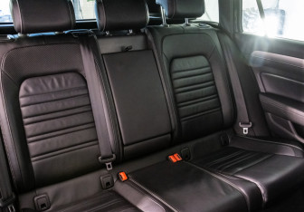 Подержанный автомобиль Volkswagen Passat Wagon 2018 года (27 фото)