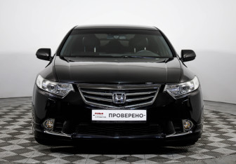 Подержанный автомобиль Honda Accord Sedan 2011 года (8 фото)