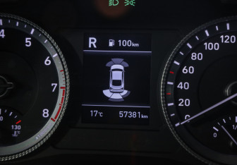 Подержанный автомобиль Hyundai Sonata 2021 года (14 фото)