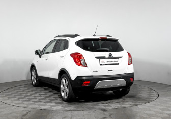 Подержанный автомобиль Opel Mokka 2013 года (7 фото)