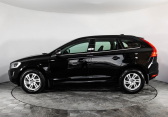 Подержанный автомобиль Volvo XC60 2017 года (8 фото)