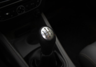 Подержанный автомобиль Renault Megane Hatchback 2011 года (14 фото)