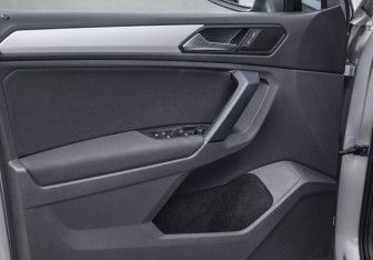 Подержанный автомобиль Volkswagen Tiguan 2019 года (18 фото)