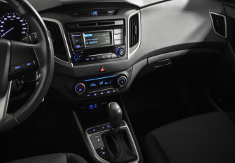 Подержанный автомобиль Hyundai Creta 2017 года (18 фото)