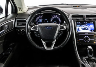 Подержанный автомобиль Ford Mondeo Sedan 2017 года (11 фото)