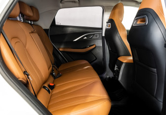 Подержанный автомобиль Omoda C5 2023 года (26 фото)