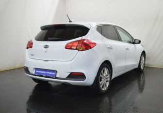 Подержанный автомобиль Kia Ceed Hatchback 2013 года (5 фото)