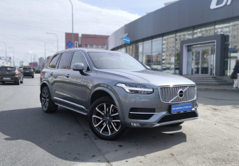 Подержанный автомобиль Volvo XC90 2018 года (3 фото)