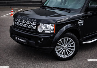 Подержанный автомобиль Land Rover Discovery 2012 года (2 фото)