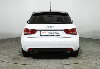 Подержанный автомобиль Audi A1 2014 года (6 фото)