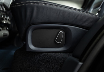 Подержанный автомобиль Land Rover Range Rover 2014 года (32 фото)