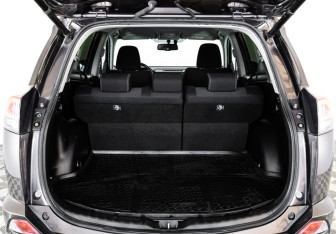 Подержанный автомобиль Toyota RAV4 2019 года (21 фото)