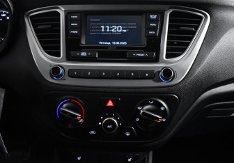 Подержанный автомобиль Hyundai Solaris Sedan 2021 года (16 фото)