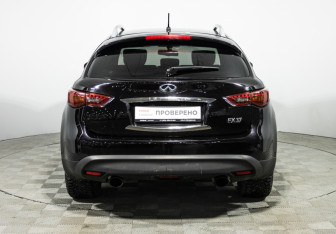 Подержанный автомобиль Infiniti FX 2013 года (6 фото)