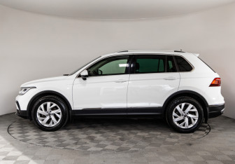 Подержанный автомобиль Volkswagen Tiguan 2021 года (8 фото)