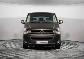 Подержанный автомобиль Volkswagen Caravelle 2013 года (2 фото)
