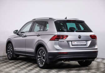 Подержанный автомобиль Volkswagen Tiguan 2019 года (7 фото)