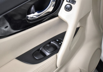 Подержанный автомобиль Nissan X-Trail 2021 года (10 фото)