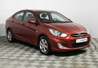 Подержанный автомобиль Hyundai Solaris Sedan 2011 года (3 фото)