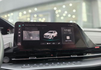 Подержанный автомобиль Changan UNI-S 2024 года (24 фото)