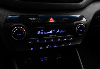 Подержанный автомобиль Hyundai Tucson 2017 года (15 фото)