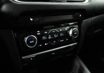 Подержанный автомобиль Mazda 6 Sedan 2016 года (16 фото)