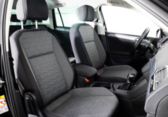 Подержанный автомобиль Volkswagen Tiguan 2021 года (12 фото)