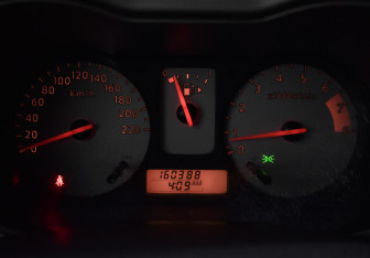 Подержанный автомобиль Nissan Note 2007 года (19 фото)