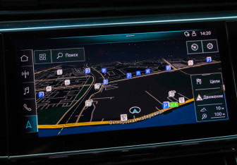 Подержанный автомобиль Audi Q8 2019 года (16 фото)