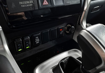 Подержанный автомобиль Mitsubishi Pajero Sport 2019 года (21 фото)