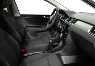 Подержанный автомобиль Skoda Rapid Liftback 2019 года (9 фото)