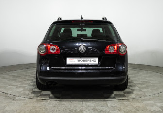 Подержанный автомобиль Volkswagen Passat Wagon 2006 года (6 фото)