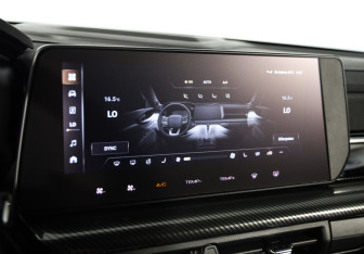 Подержанный автомобиль Haval H3 2024 года (15 фото)