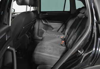 Подержанный автомобиль Volkswagen Tiguan 2019 года (11 фото)