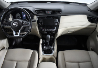 Подержанный автомобиль Nissan X-Trail 2021 года (15 фото)