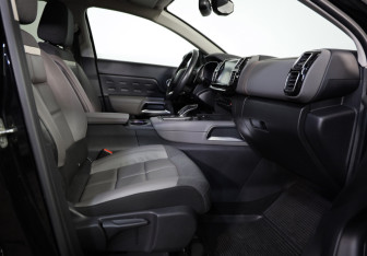 Подержанный автомобиль Citroen C5 Aircross 2020 года (26 фото)