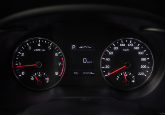 Подержанный автомобиль Kia Rio Hatchback 2019 года (13 фото)