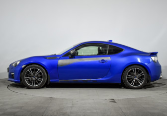 Подержанный автомобиль Subaru BRZ 2015 года (8 фото)
