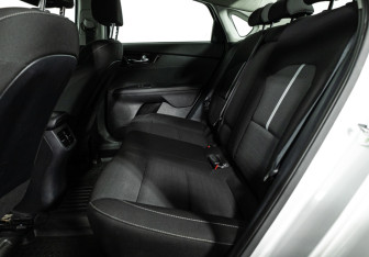 Подержанный автомобиль Kia Cerato Sedan 2019 года (10 фото)