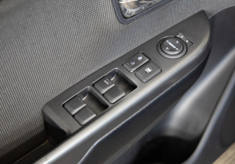 Подержанный автомобиль Kia Rio Sedan 2012 года (18 фото)