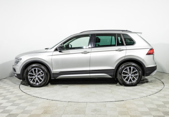 Подержанный автомобиль Volkswagen Tiguan 2019 года (8 фото)