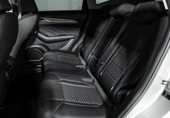 Подержанный автомобиль Haval F7 2021 года (10 фото)