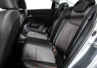 Подержанный автомобиль Kia Rio Sedan 2021 года (10 фото)