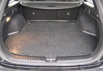 Подержанный автомобиль Kia Ceed Wagon 2019 года (17 фото)